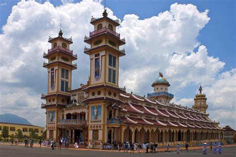 5 Most Fascinating Temples in Vietnam | Vietnam Travel & Visas for Indians