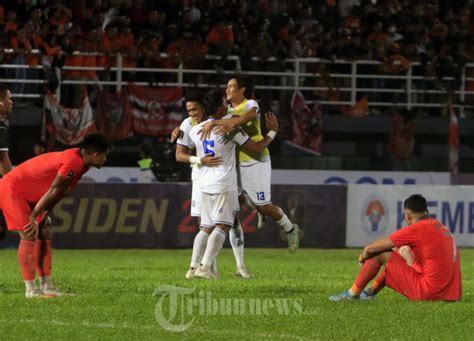 Final Piala Presiden Borneo Fc Samarinda Vs Arema Fc Foto