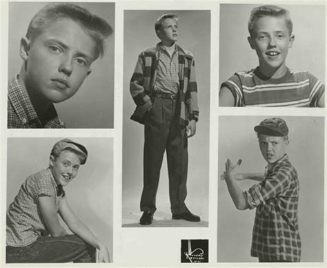 getbackvassifer: Christopher Walken circa 1955.