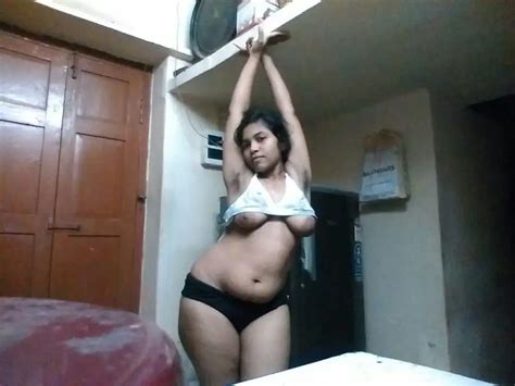 Desi Muslim Bhabhi Nude Naked Pic Onlyfans Leaks