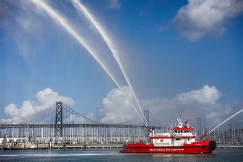 SF welcomes new fireboat to fleet on anniversary of Loma Prieta