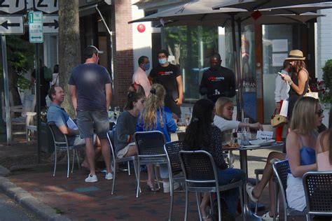 East Hampton Village Okays Outdoor Dining Monthly Beach Permits The