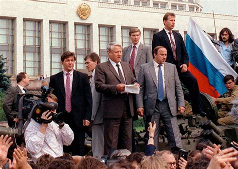 Boris Yeltsin | Biography & Facts | Britannica