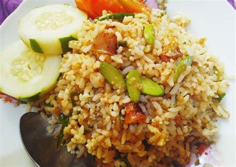 Resep Nasi Goreng Cabe Hijau Cumi Asin Dan Petai Oleh Bunda Era Cookpad