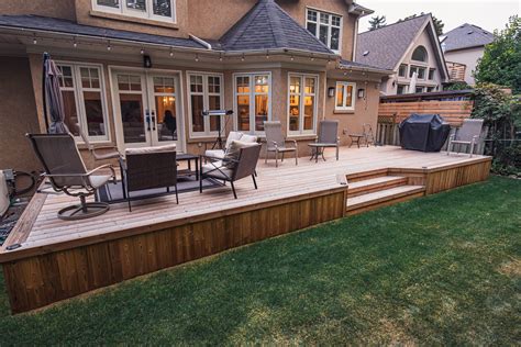 custom lunawood deck  angled stairs design