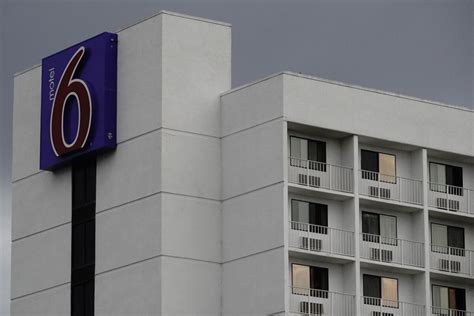 Blackstone Bx To Sell Motel 6 Brand To Oyo In 525 Million Deal