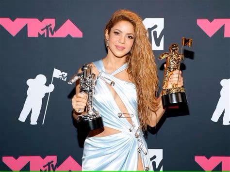 Shakira Hace Historia En Los VMAs De MTV Al Recibir El Video Vanguard