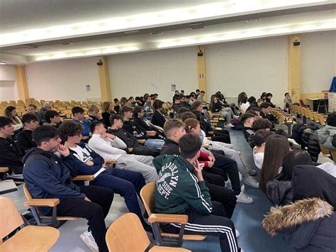 Seminario su dipendenza e legalità all Istituto Pascal Comi Forti