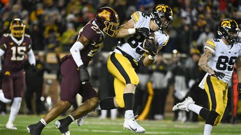 Iowa To Lock Up Big Ten Title Game Bid With Win Over Huskers Abc 6