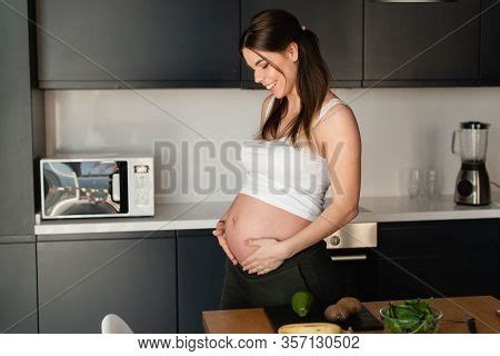 Pregnant Woman Naked Image Photo Free Trial Bigstock
