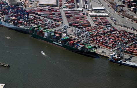 Hamburg Von Oben Hhla Container Terminal Tollerort Am Hamburger Hafen