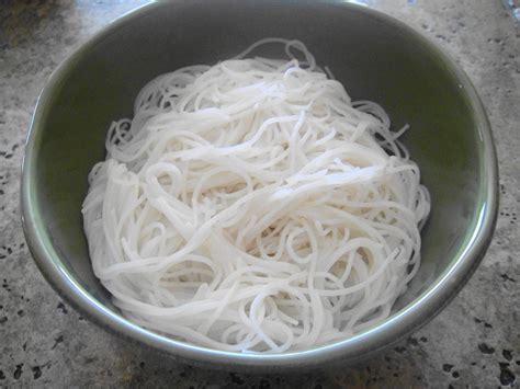 Rice Noodles Facts, Health Benefits and Nutritional Value