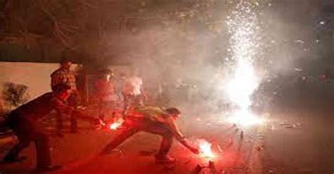 Delhi Bans Sale And Use Of Firecrackers Till January 1 Tweeple React