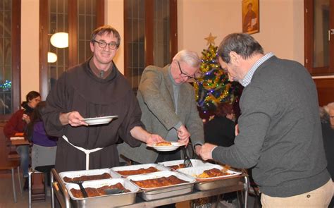 Pavia Capodanno Con San Francesco Torna Il Cenone Con I Frati Minori