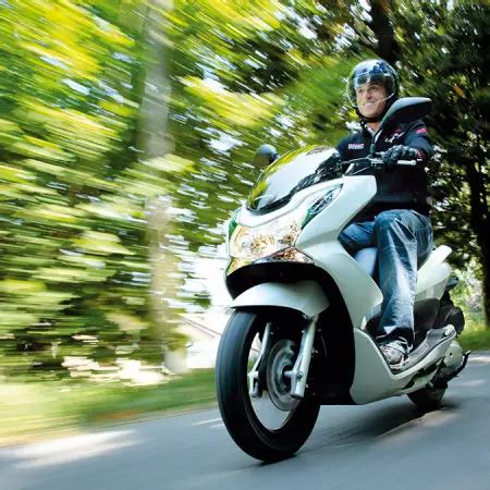 Qué carnet necesitas para una moto de 125cc Actualizado octubre 2024