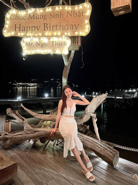 Ninh Dương Lan Ngọc diện bikini khoe thân hình phồn thực