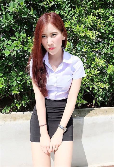 ปักพินโดย Dong 2020 ใน University And School สาวสวย สาวมหาลัย กระโปรงสั้น