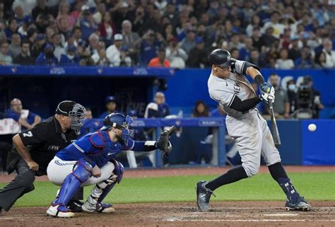 Yankees star Judge hits 61st home run, ties Maris' AL record | The ...