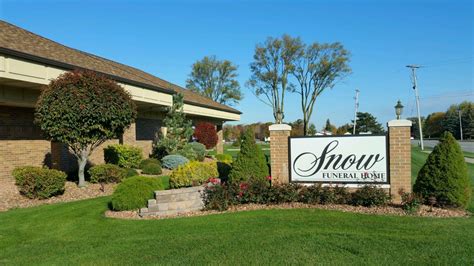 Snow Funeral Home | Trusted Funeral Home in Saginaw, MI