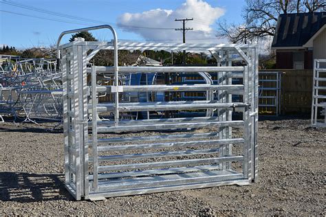 Cattle Weigh Crate Taylor Made Gates