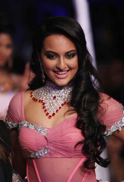 Hot Porn Sonakshi Sinha Hot Pictures