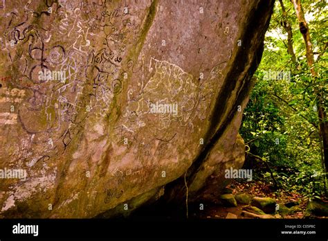 La Piedra Pintada Petroglifos Fotograf As E Im Genes De Alta Resoluci N