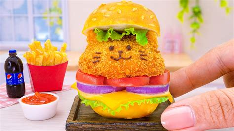 🍔 Amazing Miniature Chicken Cheeseburger For Dinner 🐱 Yummy Cute Cat