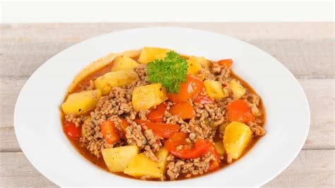 Bauerntopf Mit Hackfleisch Kartoffeln Und Paprika Einfaches Rezept