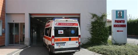 Crosio Della Valle Grave Incidente In Fabbrica Operaio Rischia Di