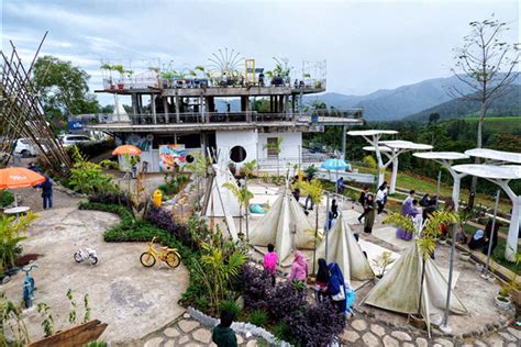 Libur Lebaran Pengunjung Padati Wisata The River Malino