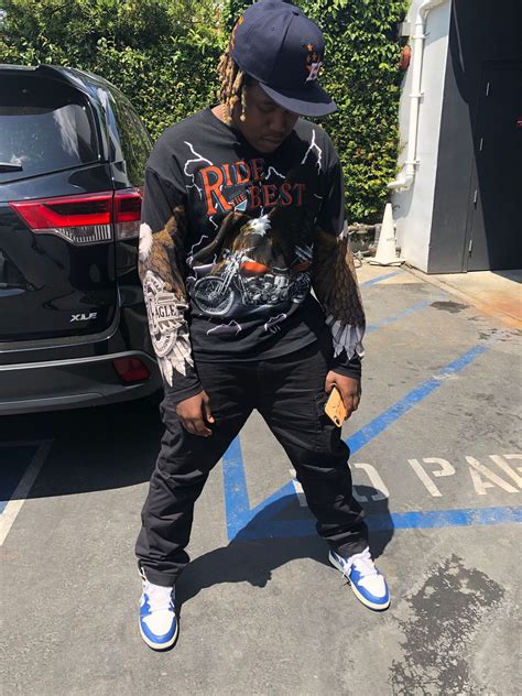 Don Toliver Outfit from May 7, 2019 | WHAT’S ON THE STAR?