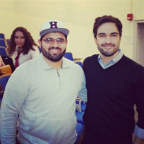 Alfonso Herrera No Presencia Latina Em Harvard Nos EUA 23 04 17