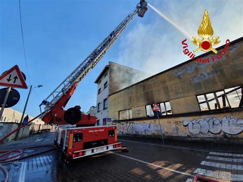 Incendio In Centro A Monza Le Foto Corriere It