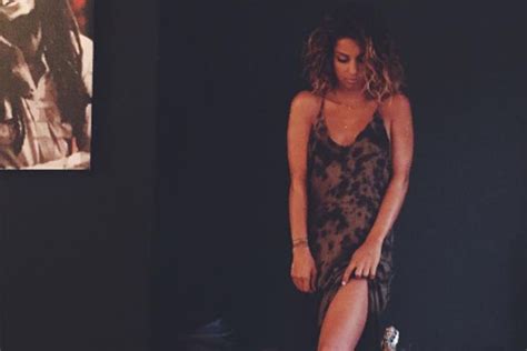 Relax Et Hot La Chanteuse Tal Au Top Du Sexy Le Matin