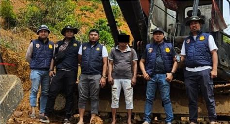 Polisi Amankan Satu Unit Ekskavator Di Lokasi Tambang Ilegal Di Aceh