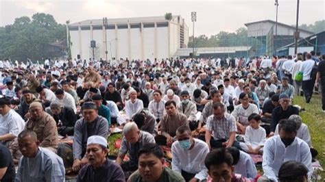 Ribuan Jemaah Muhammadiyah Jabar Gelar Salat Idulfitri Di Lapangan