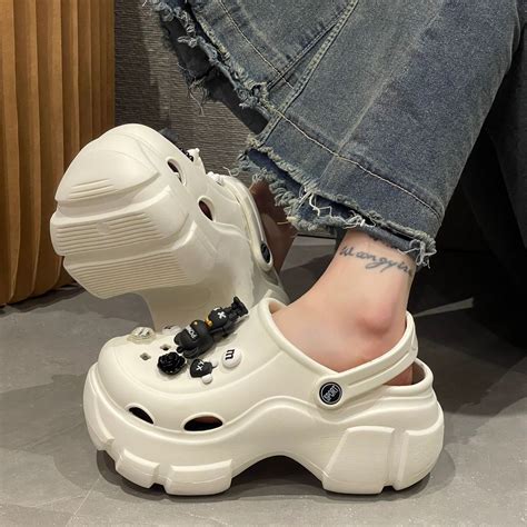 Pin By Xobinhd On Style Crocs Fashion Casual Shoes Women Sneakers