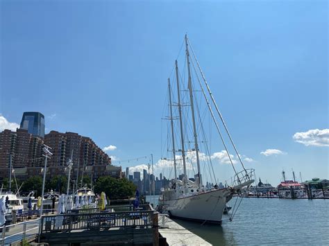 Dine With a View at These Waterfront Restaurants in Jersey City | Top