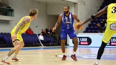 FC Porto Basquetebol Oito Em Oito Na Liga De Basquetebol