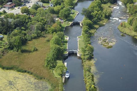 Rideau River Lock 21 Bridge In Merrickville Wolford On Canada