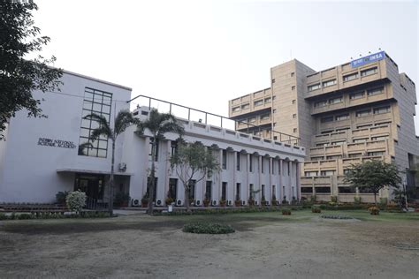 Indian National Science Academy Established In