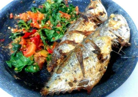 Resep Ikan Kembung Goreng Garing Oleh Yeni Tirtasiwi Cookpad