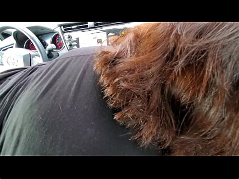 Mamada en público en el coche XVIDEOS