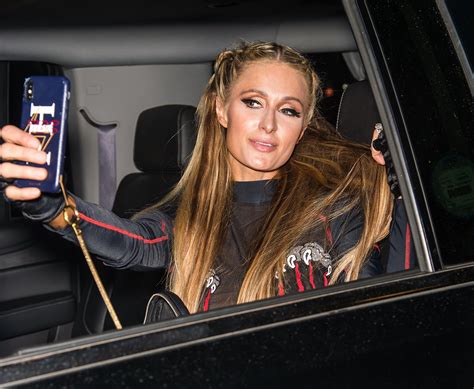 Paris Hilton Pantyless Upskirt Hot Celebs Home