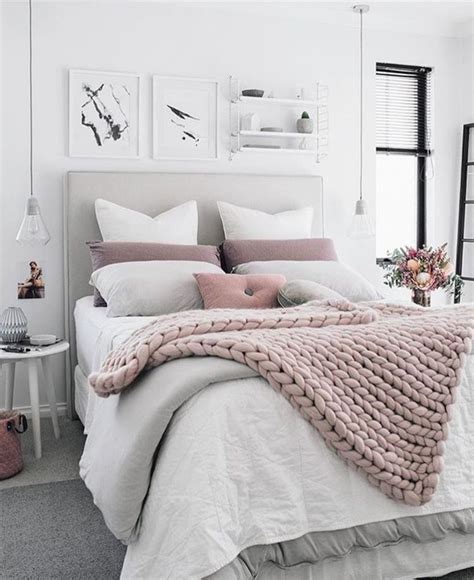 27 Striking Aesthetic Bedroom Ideas To Inspire You