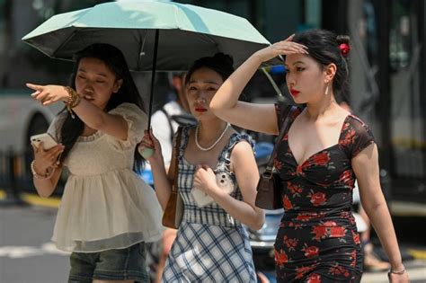 Hot North Korean Women