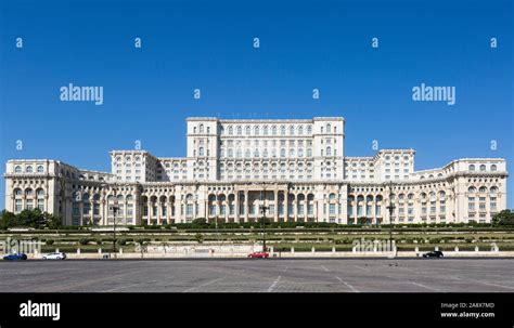 Palatul Parlamentului Palace Of The Parliament In Bucharest Romania