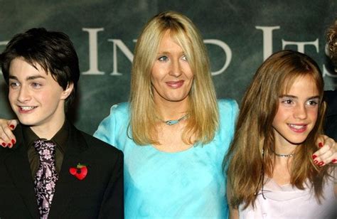 J.K. Rowling's Secret Life Will Shock You! - Veja Store Site