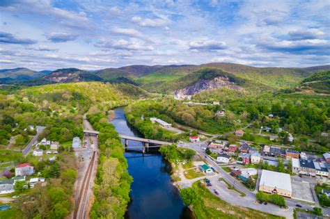 Blue Ridge Parkway In Virginia Travel Guide