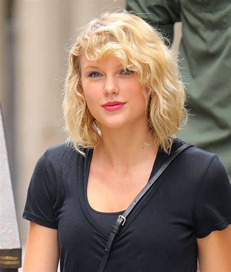 Taylor Swift Street Style - New York City, September 2016 • CelebMafia